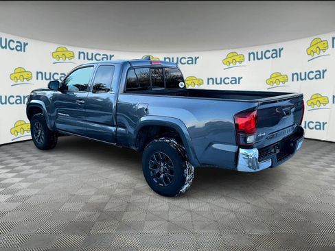 Certified 2022 Toyota Tacoma SR5 image 3