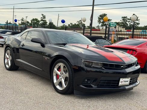 Used 2014 Chevrolet Camaro SS w/ RS Package RWD image 6