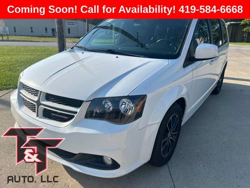 Used 2019 Dodge Grand Caravan GT FWD image 2