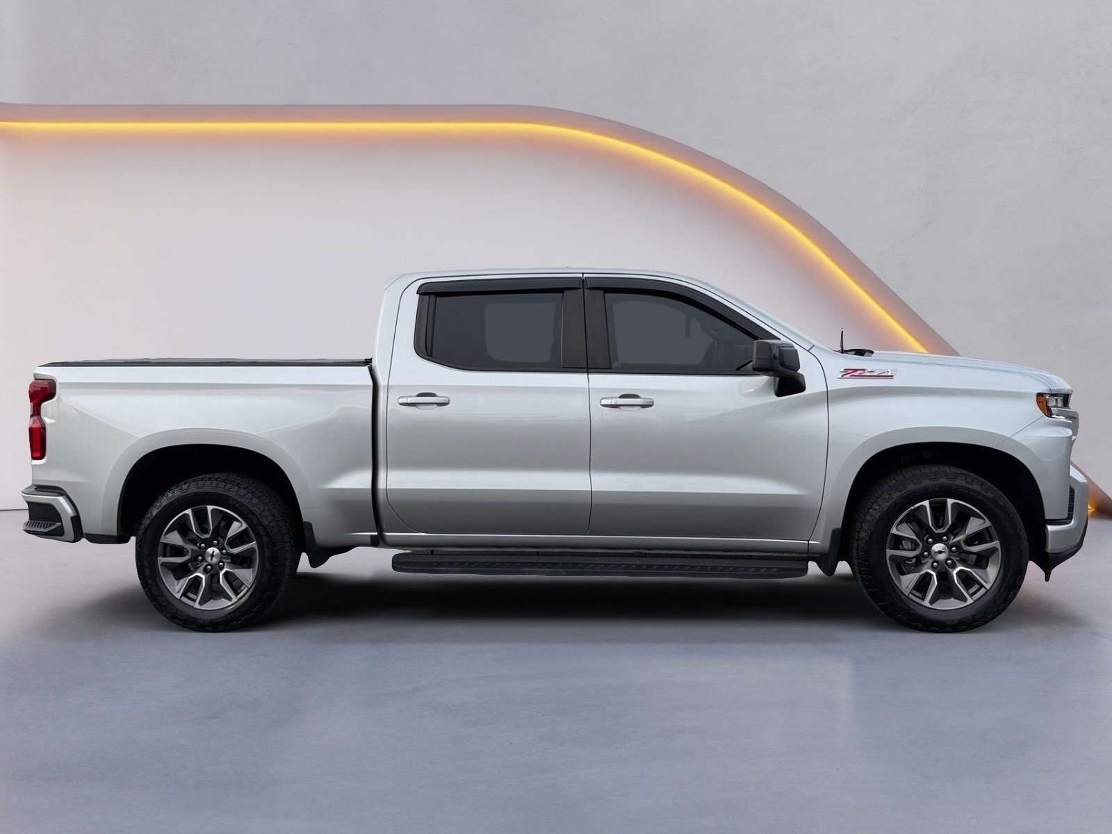 Used 2021 Chevrolet Silverado 1500 RST AWD/4WD image 2