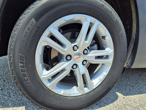 Used 2024 GMC Terrain SLE FWD image 35