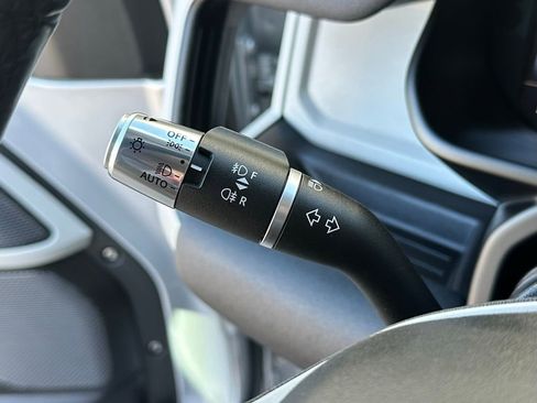 Used 2020 Land Rover Defender 110 First Edition image 40