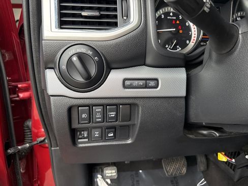 Used 2019 Nissan Titan PRO-4X image 28
