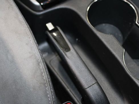 Used 2013 Hyundai Elantra GLS image 29