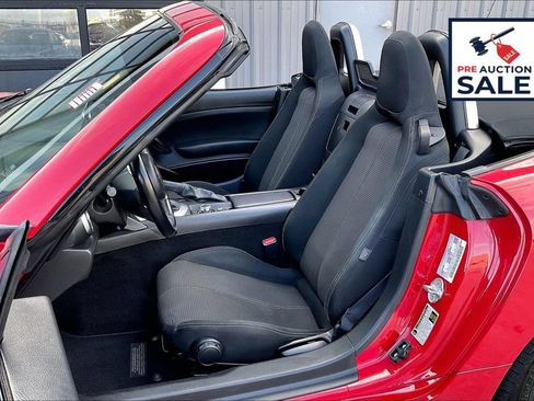Used 2018 FIAT 124 Spider Classica w/ Technology & Siriusxm Group RWD image 25