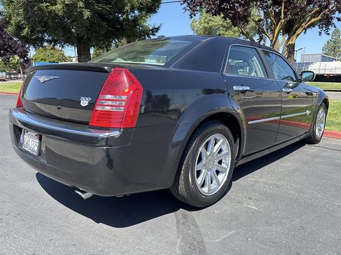 Used 2006 Chrysler 300 C RWD image 13