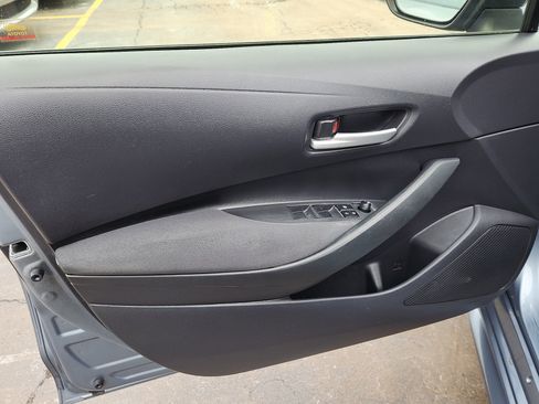 Used 2020 Toyota Corolla LE image 10