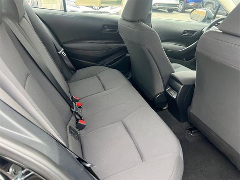 Used 2024 Toyota Corolla LE image 21