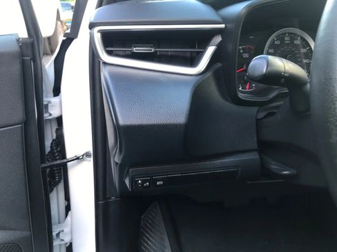 Used 2022 Toyota Corolla SE image 12