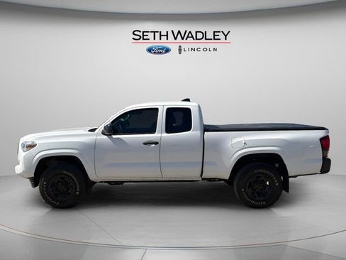 Used 2021 Toyota Tacoma SR AWD/4WD image 4