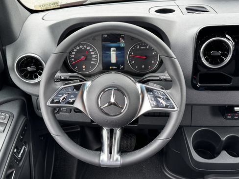New 2025 Mercedes-Benz Sprinter 2500 image 22