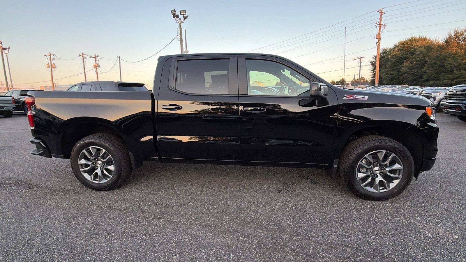 New 2026 Chevrolet Silverado 1500 RST w/ RST All Star Premium Package AWD/4WD image 7