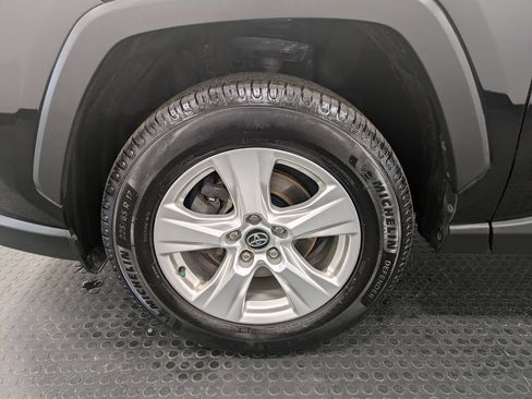 Used 2020 Toyota RAV4 XLE w/ Convenience Package AWD/4WD image 7