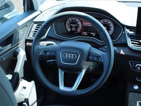 Used 2022 Audi Q5 2.0T Premium Plus w/ Premium Plus Package AWD/4WD image 21