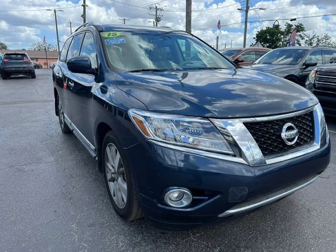 Used 2015 Nissan Pathfinder Platinum w/ Cargo Package FWD image 4
