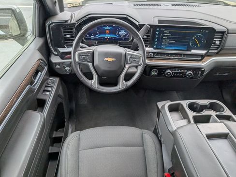 Used 2022 Chevrolet Silverado 1500 LT image 10