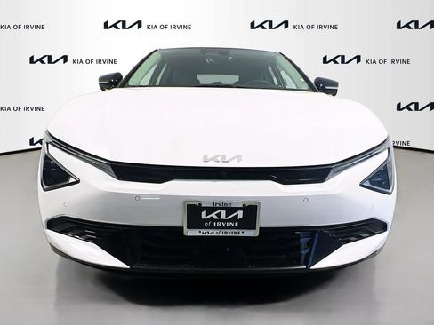 New 2026 Kia EV6 Wind RWD image 2