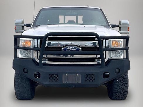 Used 2016 Ford F250 Lariat w/ Lariat Ultimate Package AWD/4WD image 3