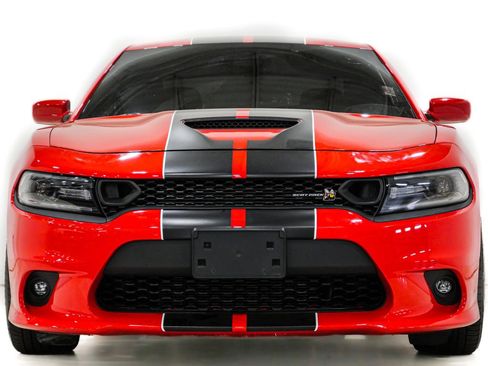 Used 2019 Dodge Charger Scat Pack w/ Harman/Kardon Audio Group RWD image 2