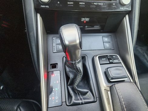 Used 2017 Lexus IS 350 F Sport w/ F Sport Package RWD image 19