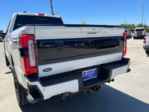 New 2026 Ford F350 Platinum w/ FX4 Off-Road Package AWD/4WD image 4