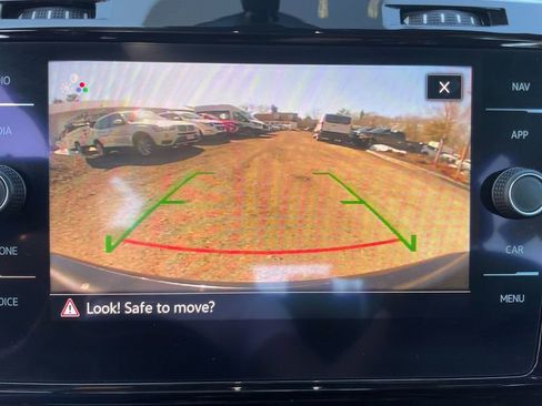 Used 2021 Volkswagen GTI SE image 22