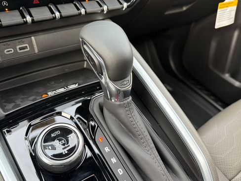 New 2026 Chevrolet Colorado ZR2 w/ ZR2 Bison Edition image 18