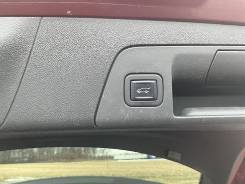 Used 2022 Buick Envision Preferred image 12