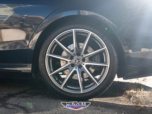 Used 2018 Mercedes-Benz S 560 Sedan w/ AMG Line Exterior image 12