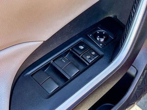 Used 2020 Toyota RAV4 XLE w/ Convenience Package image 26