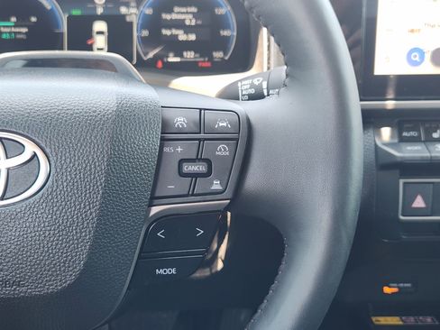 Used 2025 Toyota Camry XLE w/ Premium Plus Package FWD image 30