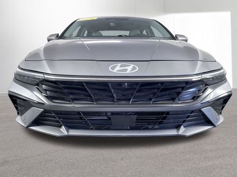 Used 2024 Hyundai Elantra Limited FWD image 46