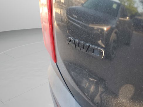 Certified 2022 Kia Telluride SX w/ SX Prestige Package image 32