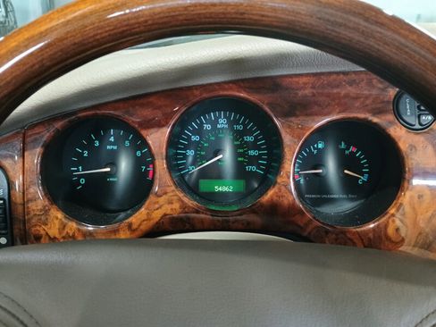 Used 1997 Jaguar XK8 Convertible RWD image 19