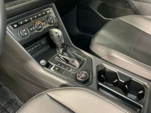 Used 2020 Volkswagen Tiguan SE w/ Panoramic Sunroof Package image 20