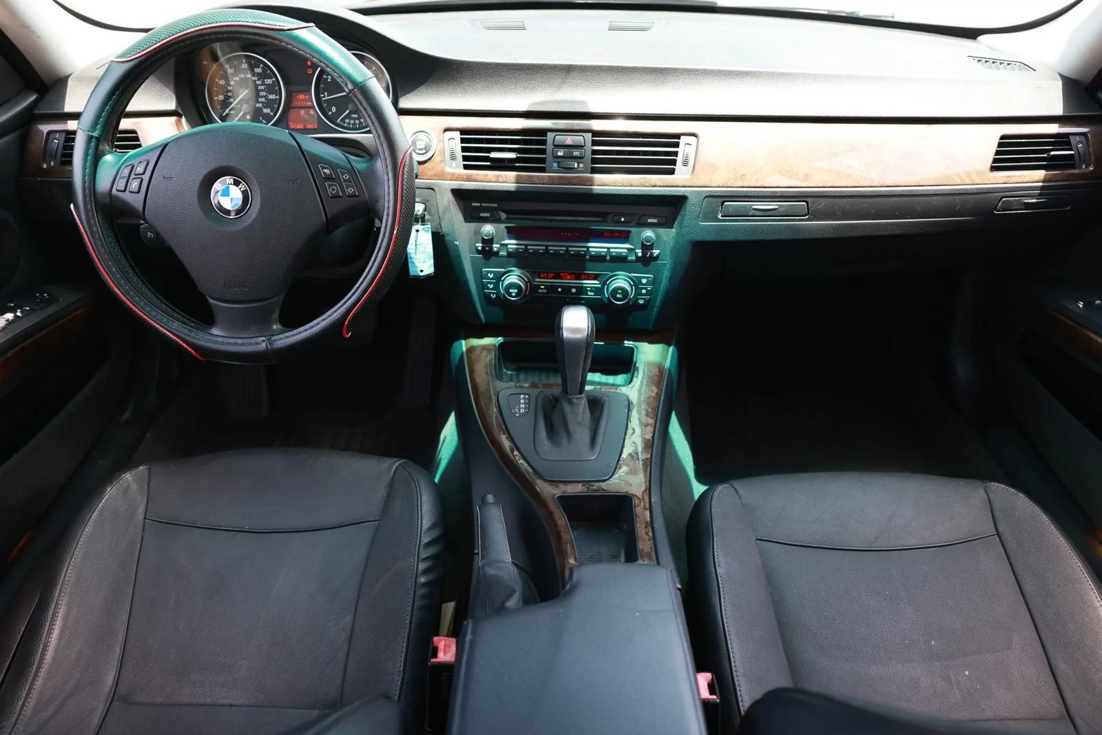 Used 2010 BMW 328i Sedan RWD image 2