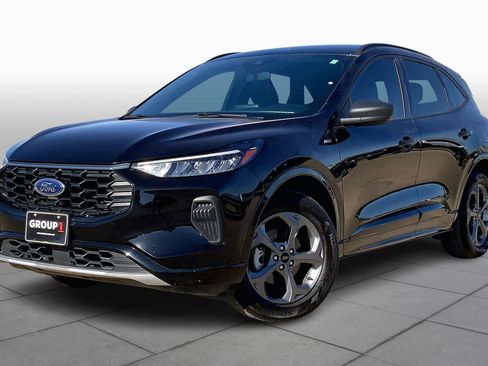 Used 2024 Ford Escape ST-Line image 2