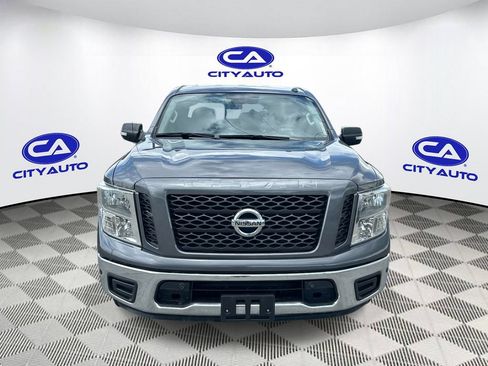 Used 2019 Nissan Titan SV w/ SV Convenience Package RWD image 11