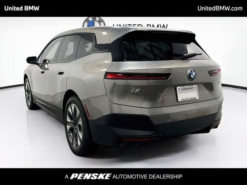 Used 2024 BMW iX xDrive50 AWD/4WD image 7