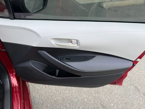 Used 2022 Toyota Corolla LE FWD image 19