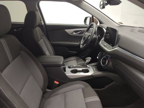 Used 2024 Chevrolet Blazer LT w/ Convenience Package FWD image 21