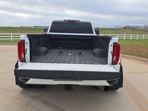 Used 2021 GMC Sierra 3500 Denali w/ Denali Ultimate Package AWD/4WD image 12