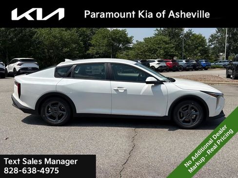 New 2026 Kia K4 FWD image 7