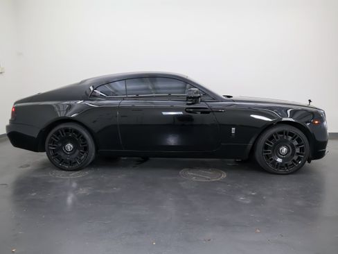 Used 2018 Rolls-Royce Wraith RWD image 2