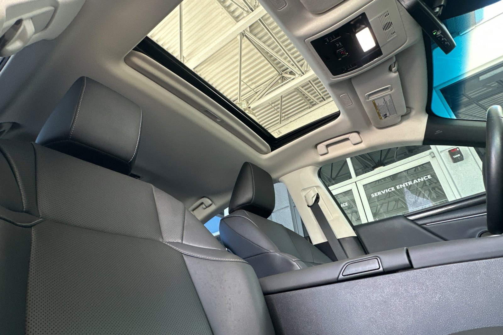 Used 2024 Lexus ES 350 w/ Accessory Package (Z1) FWD image 20