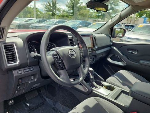 Used 2023 Nissan Frontier SV w/ SV Convenience Package RWD image 16