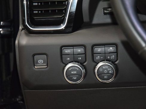 Used 2024 GMC Sierra 2500 Denali Ultimate image 38