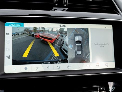 Used 2020 Jaguar F-PACE R-Sport image 39