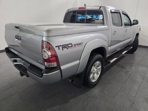 Used 2015 Toyota Tacoma 4x4 Double Cab w/ TRD Sport Package image 5