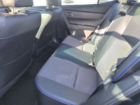 Used 2017 Toyota Corolla SE image 18